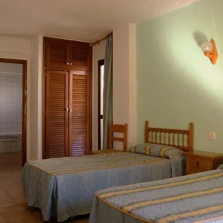 Amistat Island Hostel Ibiza - Albergue Juvenil San Antonio (Ibiza)