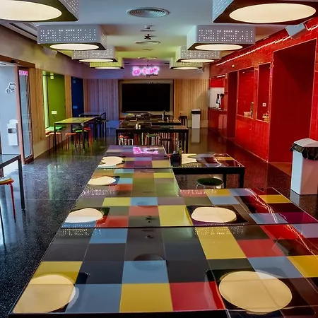 Amistat Island Hostel Ibiza - Albergue Juvenil San Antonio (Ibiza)