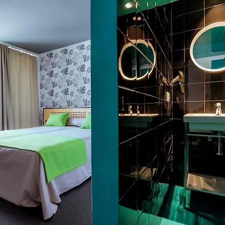 Amistat Island Hostel Ibiza - Albergue Juvenil *