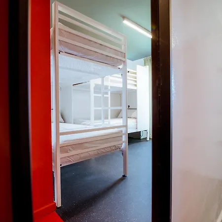 Amistat Island Hostel Ibiza - Albergue Juvenil *
