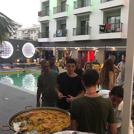 Amistat Island Hostel Ibiza - Albergue Juvenil * San Antonio (Ibiza)